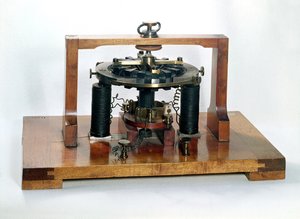 Antonio Pacinotti（1841-1912）によって1860年、1888年に発明された電磁マキネッタのコピー（ミクストメディア） 作： Oreste Cini